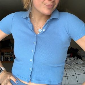 brandy melville collared crop top!